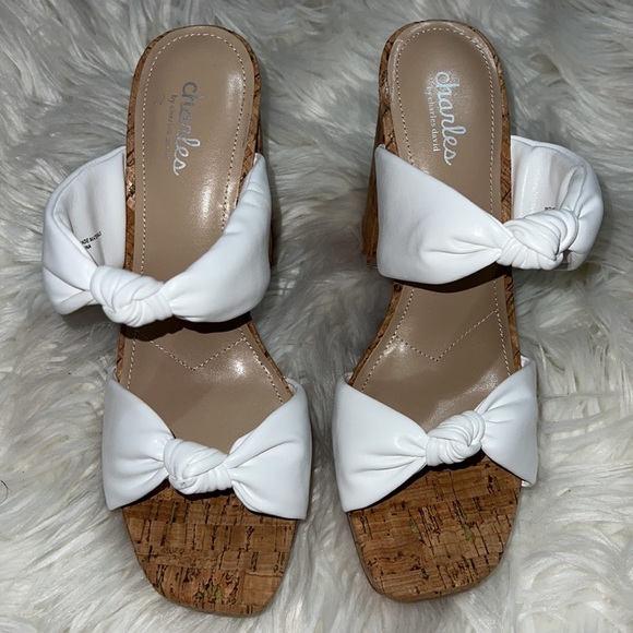 Charles By Charles David Women's Intuit Platform Heeled Sandals. Size 9 - Picture 6 of 10